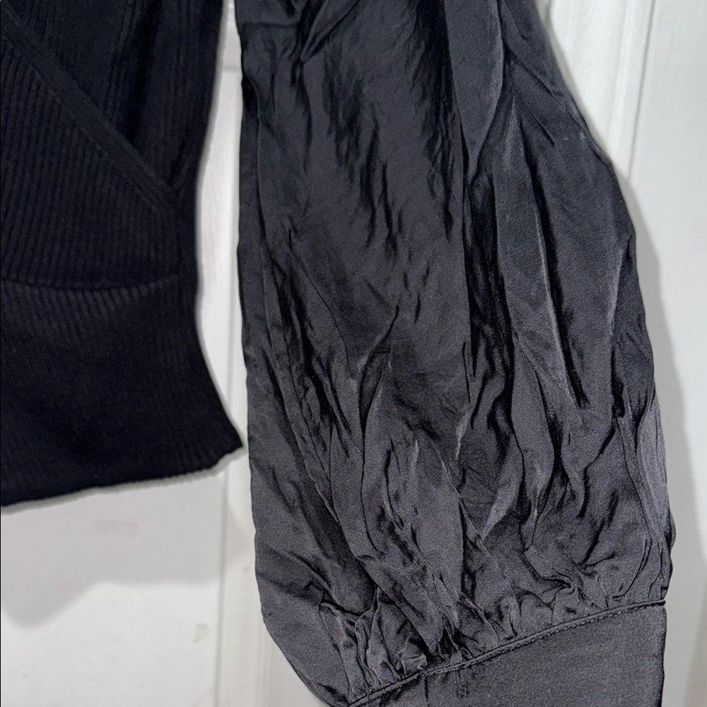 Anthropologie Elegant Black V-Neck Blouse - Picture 4 of 8